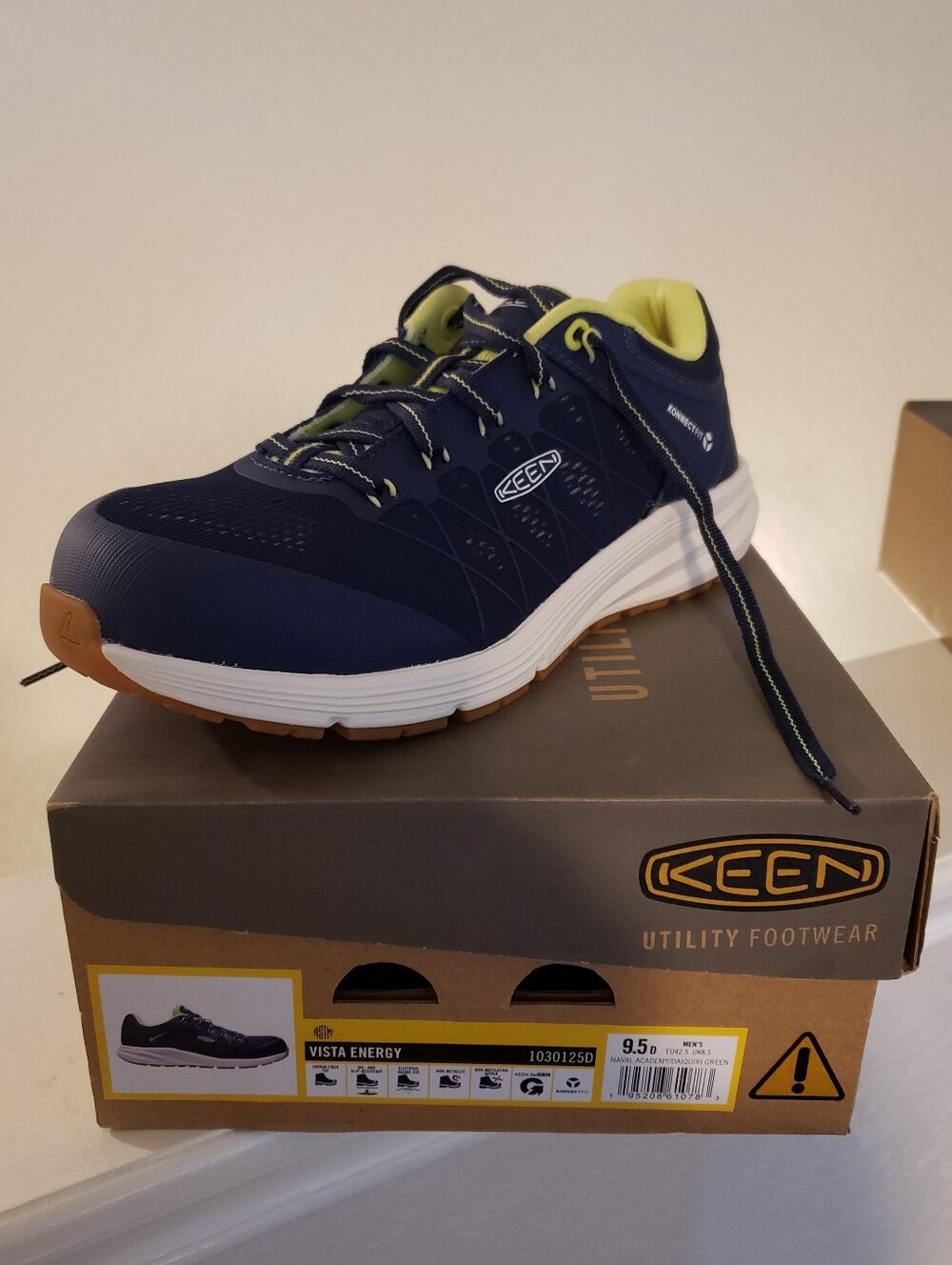 NEW Composite Toe Sneakers/Shoes/PPE Work Shoes - Vista Energy By Keen, 9.5D
